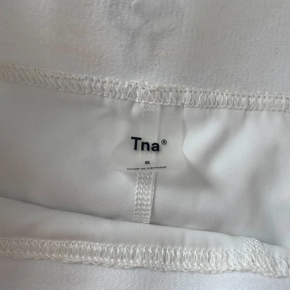 Aritzia  Tna Action Pleated Tennis Skirt Built in Shorts White Size Small - Picture 7 of 7